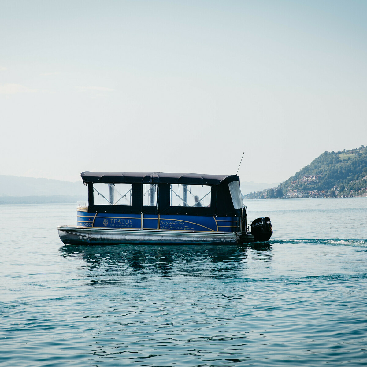 Schweigende Bootsfahrt mit Martha und Volker auf der MS BEATUS II auf dem Thunersee