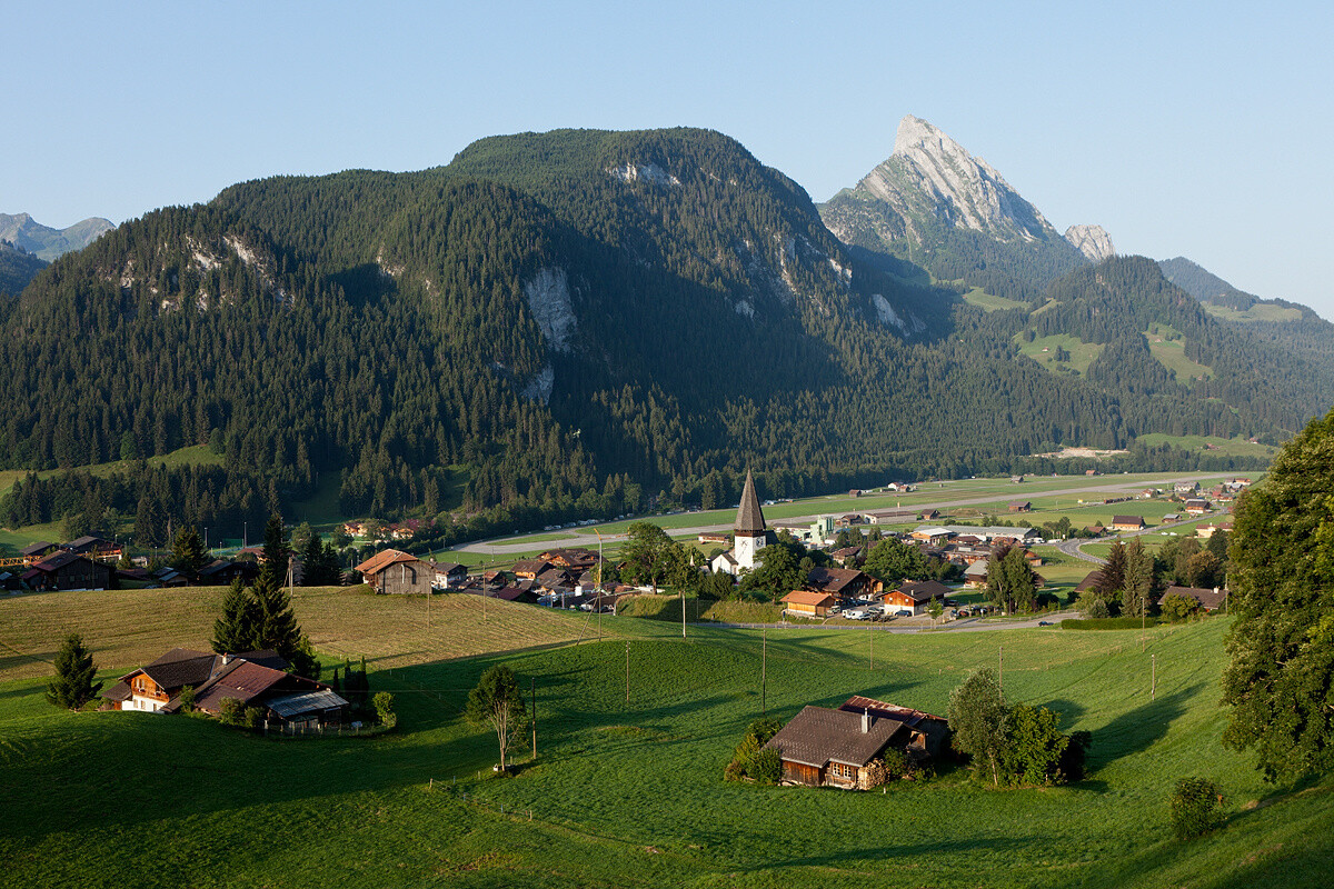 A short hike with Ruth from Schönried down to Saanen