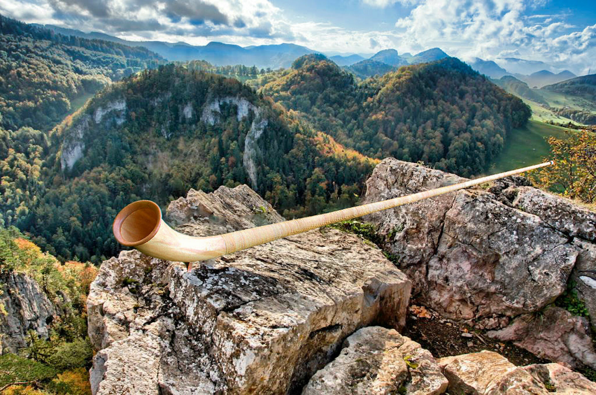 Schweizer Folklore - Alphorngruppe Gstaad