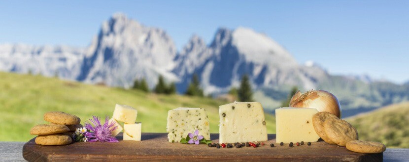 With Gaby, you’ll visit the traditional “Louenematte” alp above Gsteig