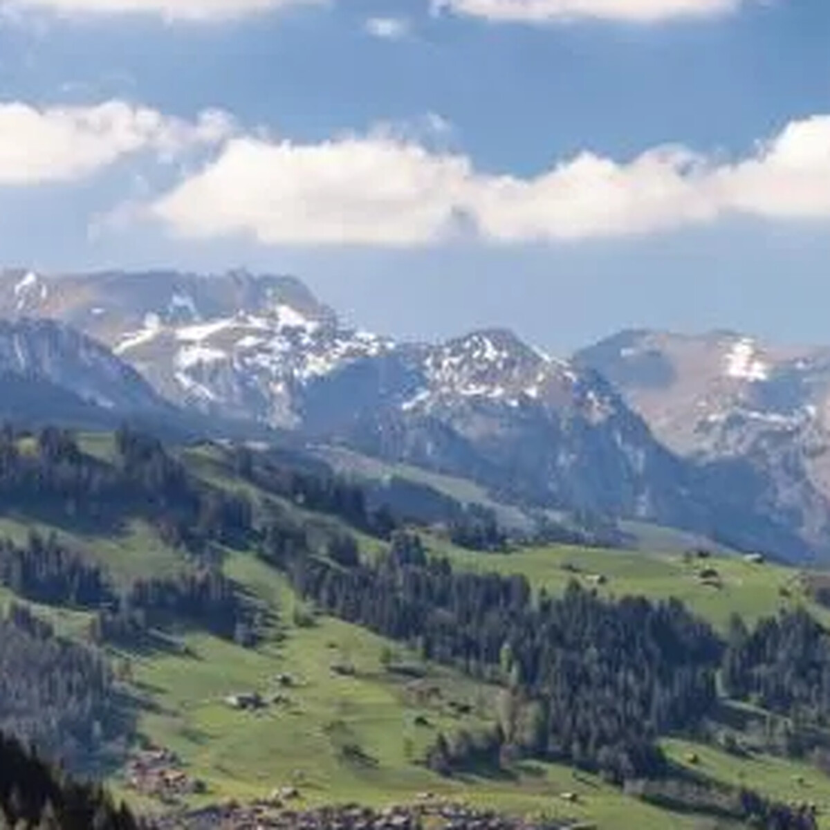 A short hike with Gaby along the Oesch side to Zweisimmen